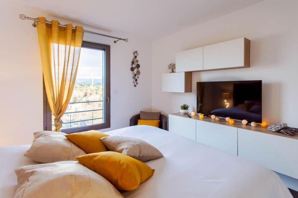 A7- 2 Bdr Sea & Mountain View - Ac, Parking, Pool & Terrace Antibes Exterior foto