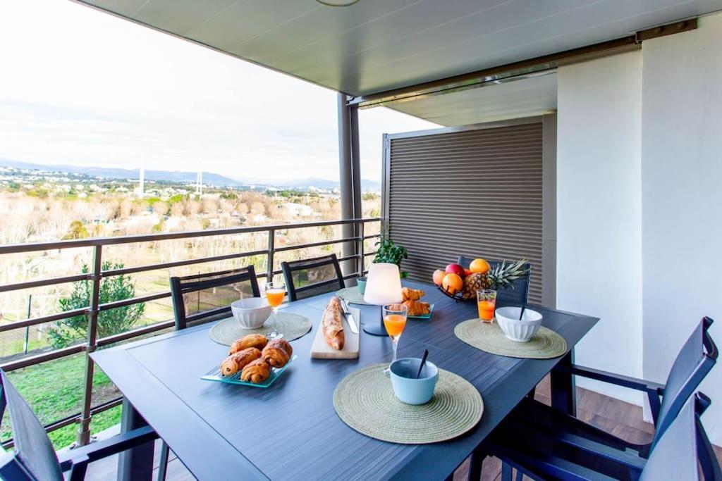 A7- 2 Bdr Sea & Mountain View - Ac, Parking, Pool & Terrace Antibes Exterior foto